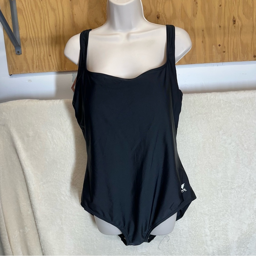 TYR women’s swimsuit black basic size 20 plus size - Picture 5 of 6